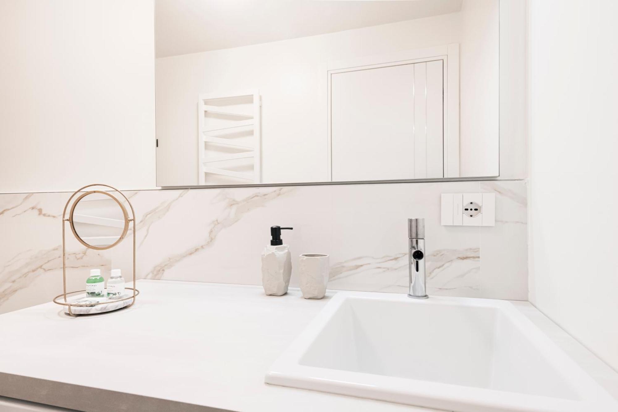 Easylife - Design And Relax In The Heart Of Milanアパートメント エクステリア 写真
